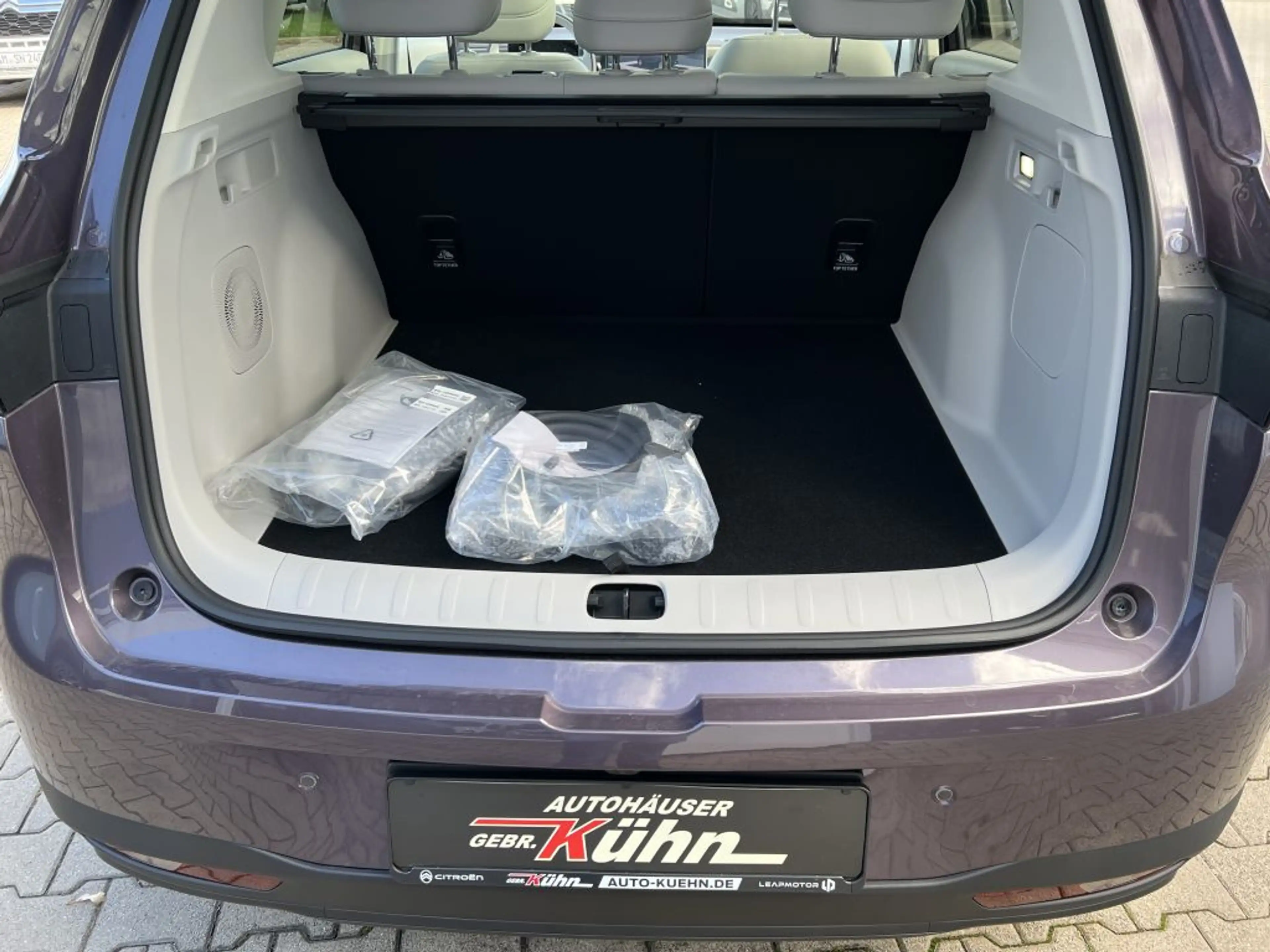 Leapmotor B10 67,1 kWh Design Pro Max — photo 13