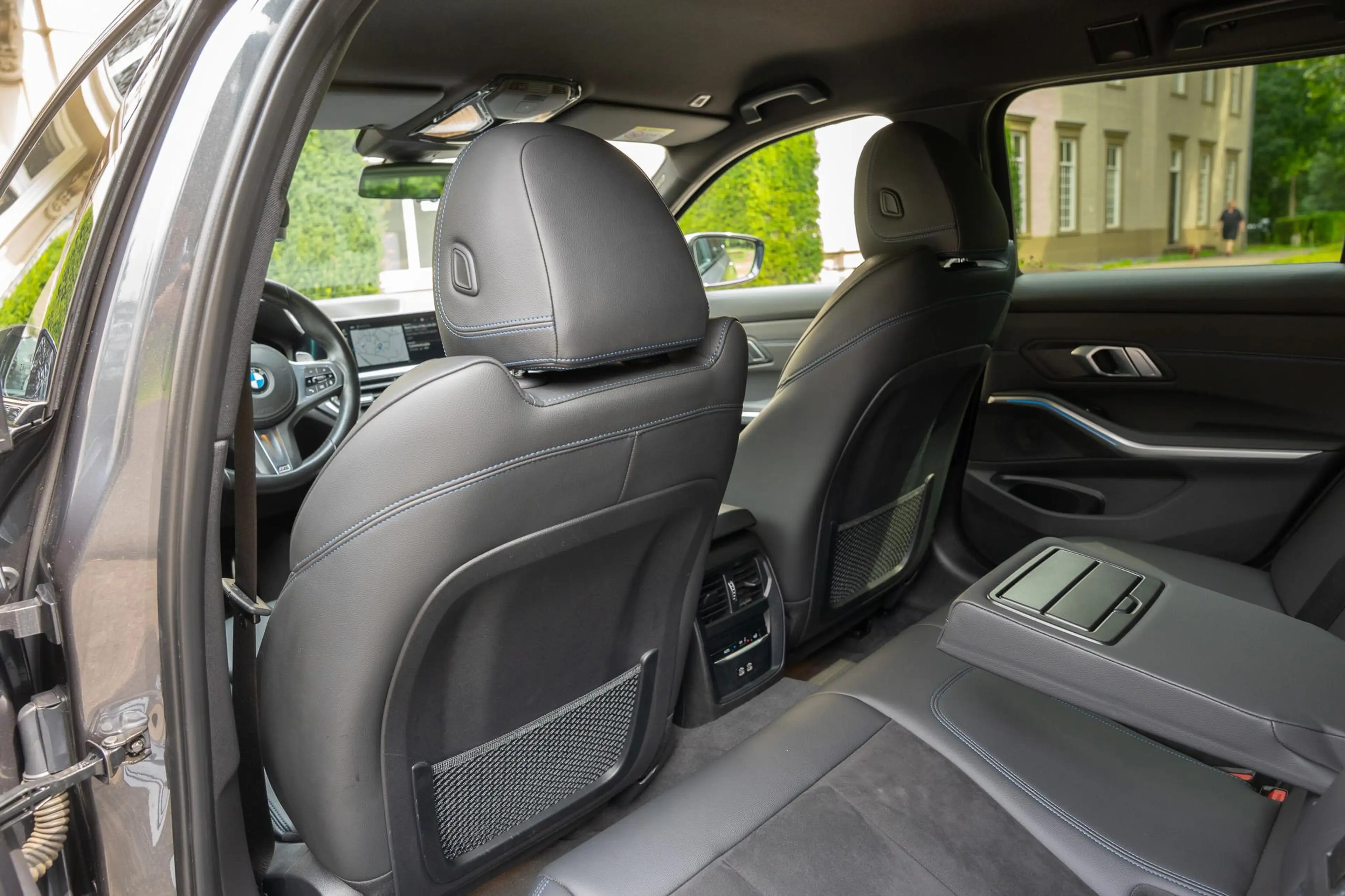 BMW 330 3-serie Touring 330e xDrive M-Sport TREKHAAK | DRI — photo 36
