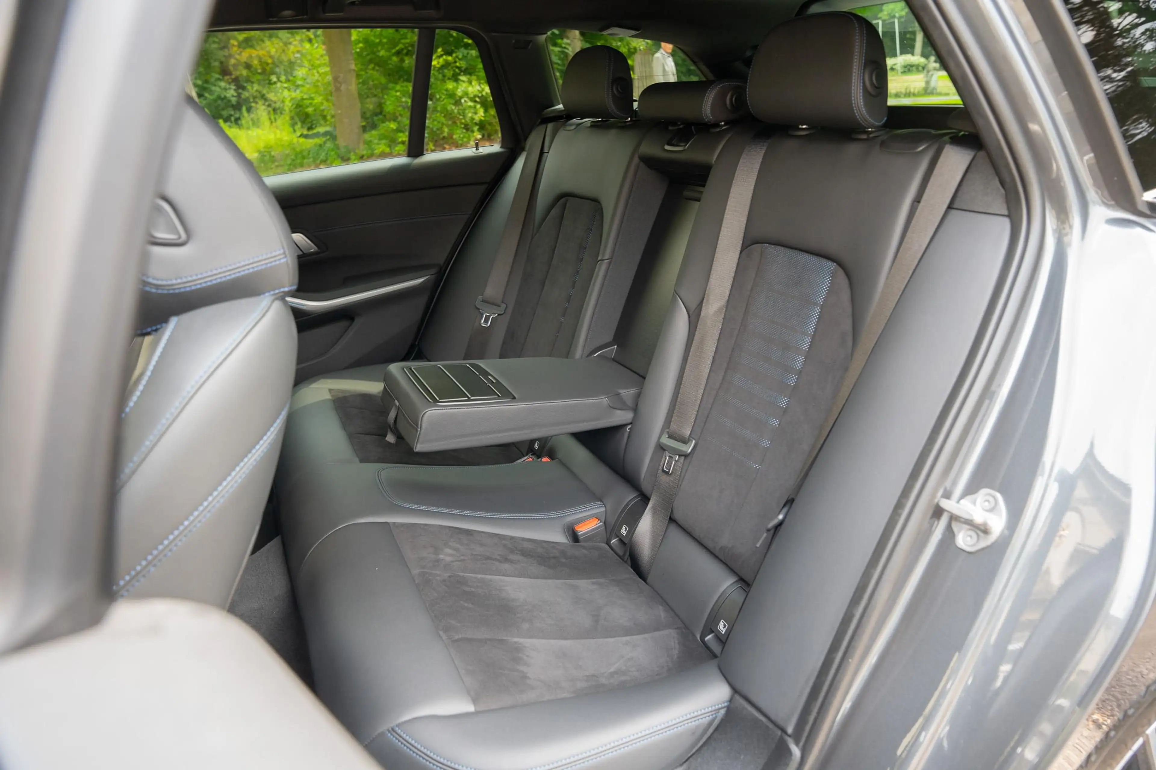 BMW 330 3-serie Touring 330e xDrive M-Sport TREKHAAK | DRI — photo 37