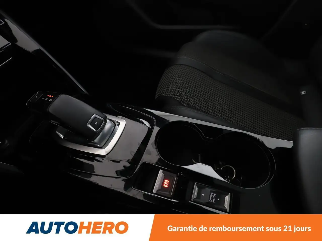 Peugeot 208 208 — photo 26