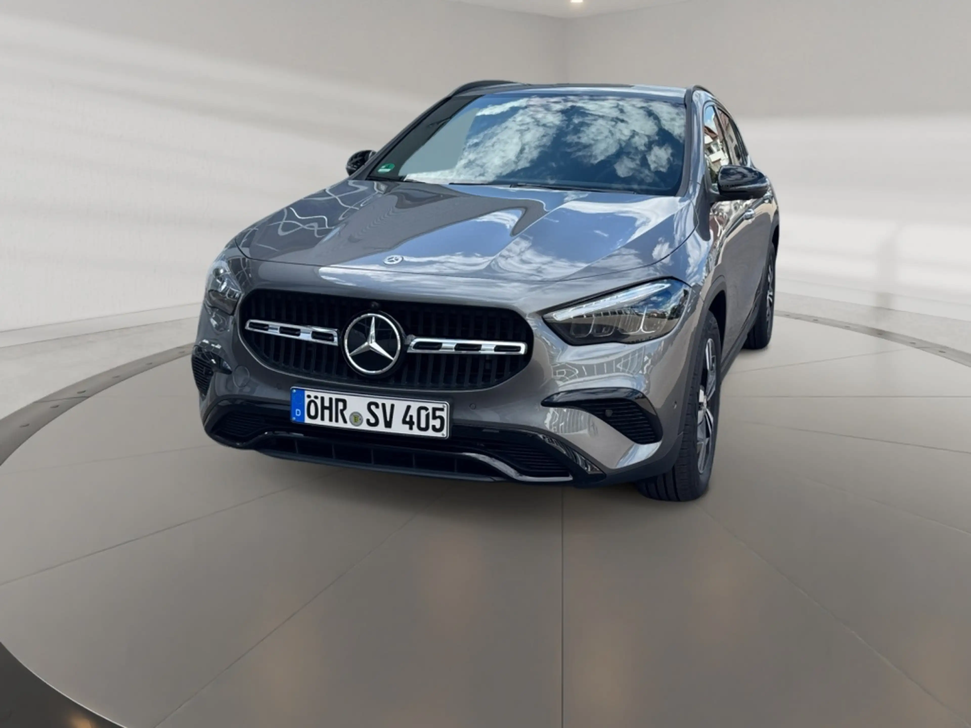 Mercedes-Benz GLA 180 MBUX+Progressive+Night+Fahrassist+AHK — photo 2