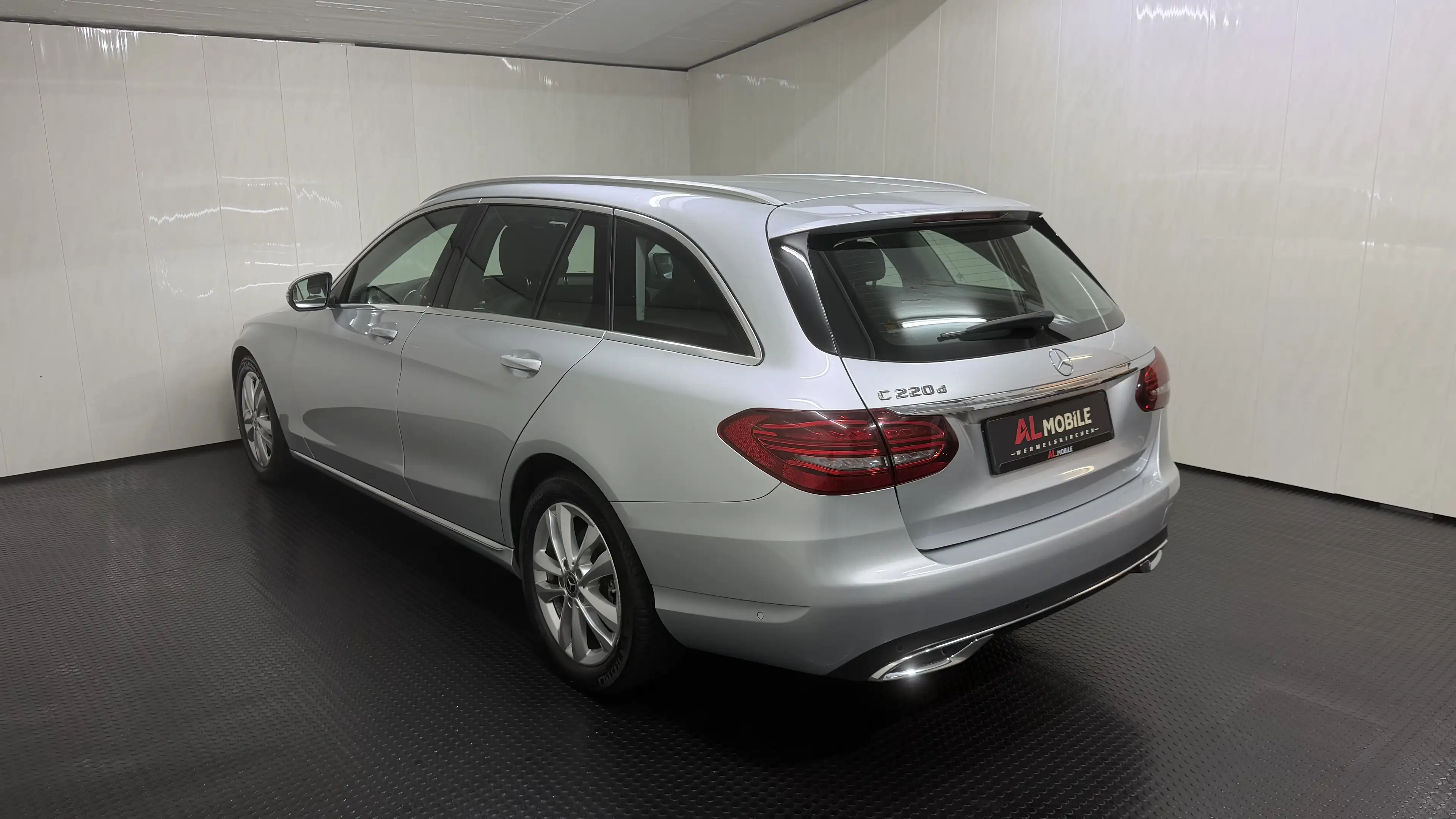 Mercedes-Benz C 220 C 220 d Avantgarde LED*ACC*NAVI*SHZ*AHK*KAMERA — photo 4