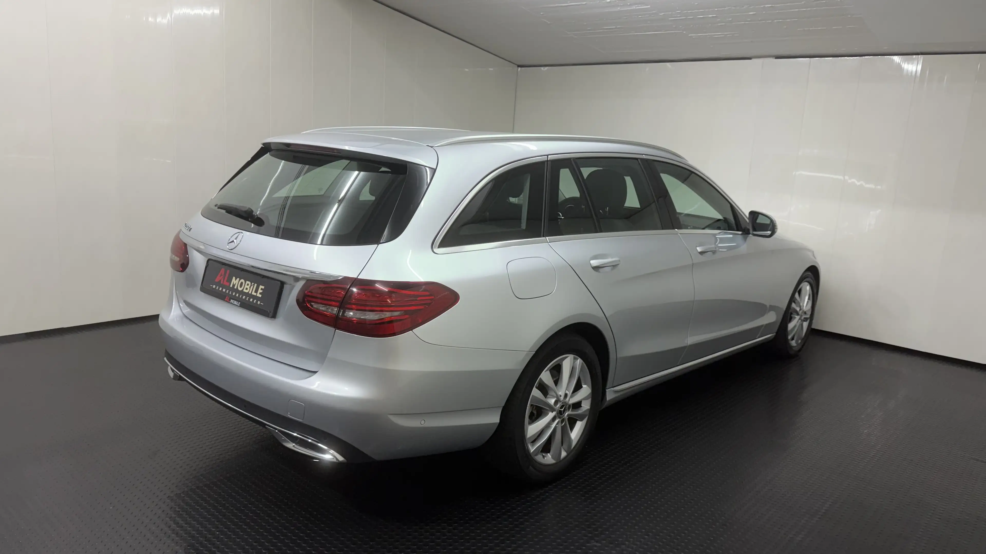Mercedes-Benz C 220 C 220 d Avantgarde LED*ACC*NAVI*SHZ*AHK*KAMERA — photo 6