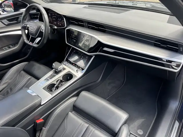 Audi A6 view 14