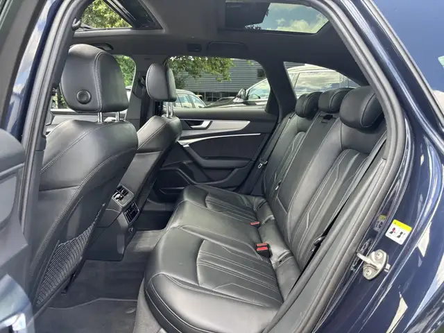 Audi A6 view 11
