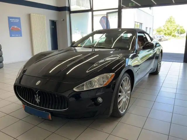 Maserati GranCabrio 4.7 440CV  TAGLIANDI UFFICIALI ! PARI AL NUOVO ! 2 PROPRIETARI !