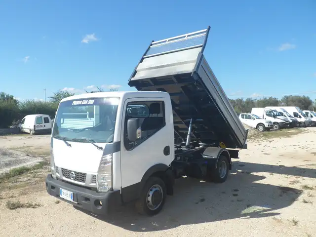 Nissan Cabstar ribaltabile