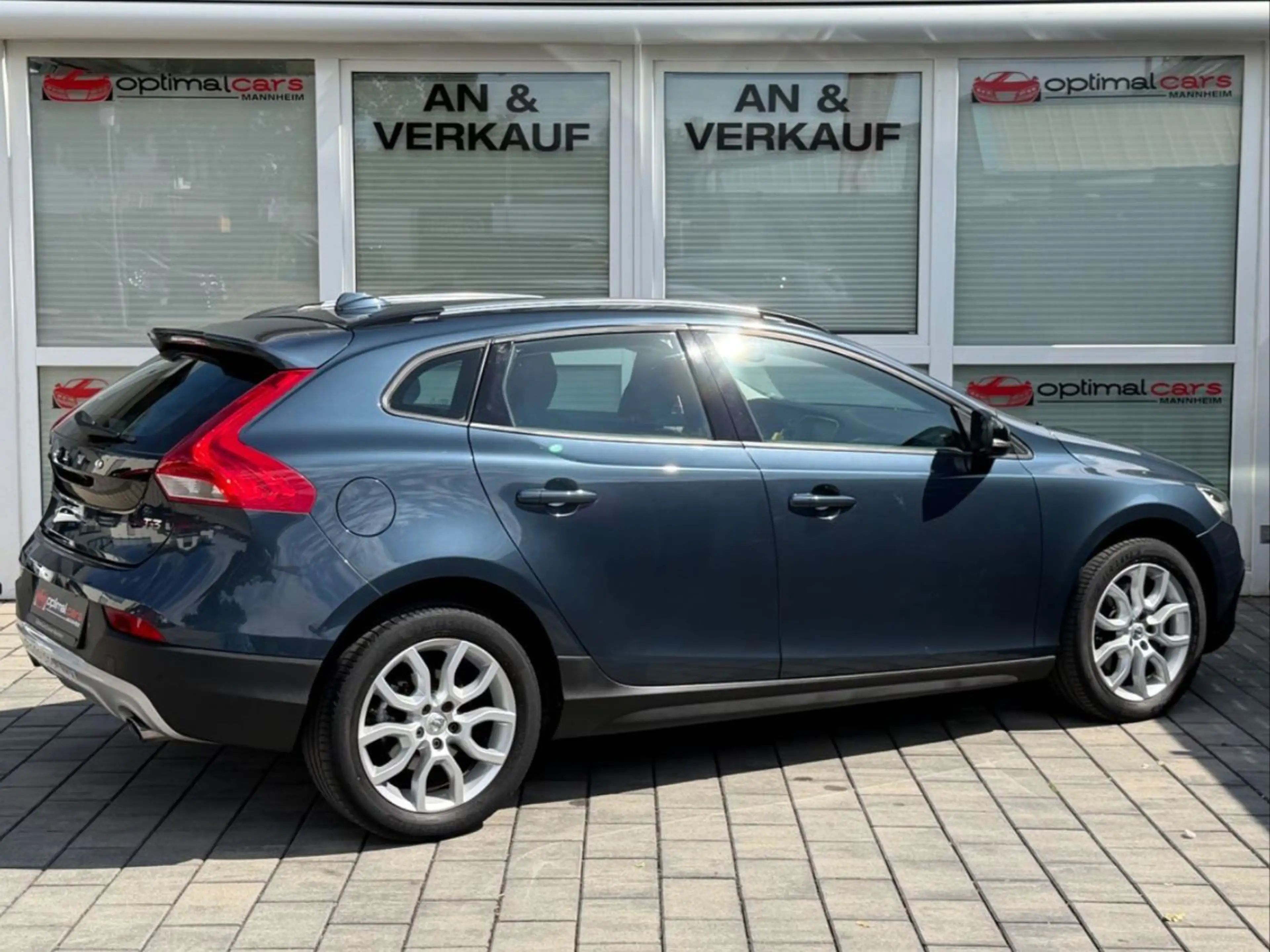Volvo V40 Cross Country Plus/KAMERA/NAVI/LED/8FACH/2HD — photo 7