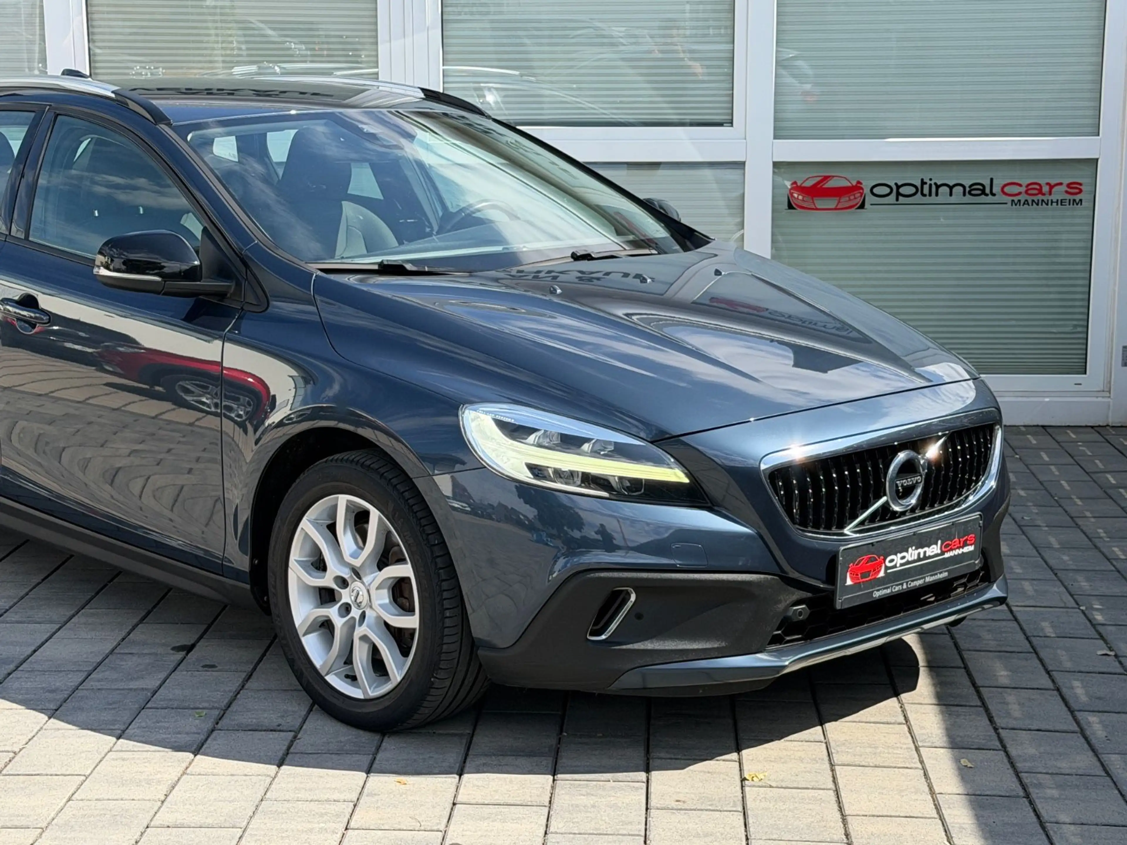Volvo V40 Cross Country Plus/KAMERA/NAVI/LED/8FACH/2HD — photo 6