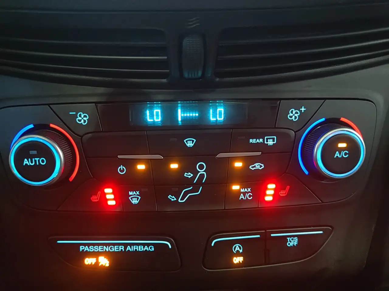 Ford Escape снимка Ford Escape