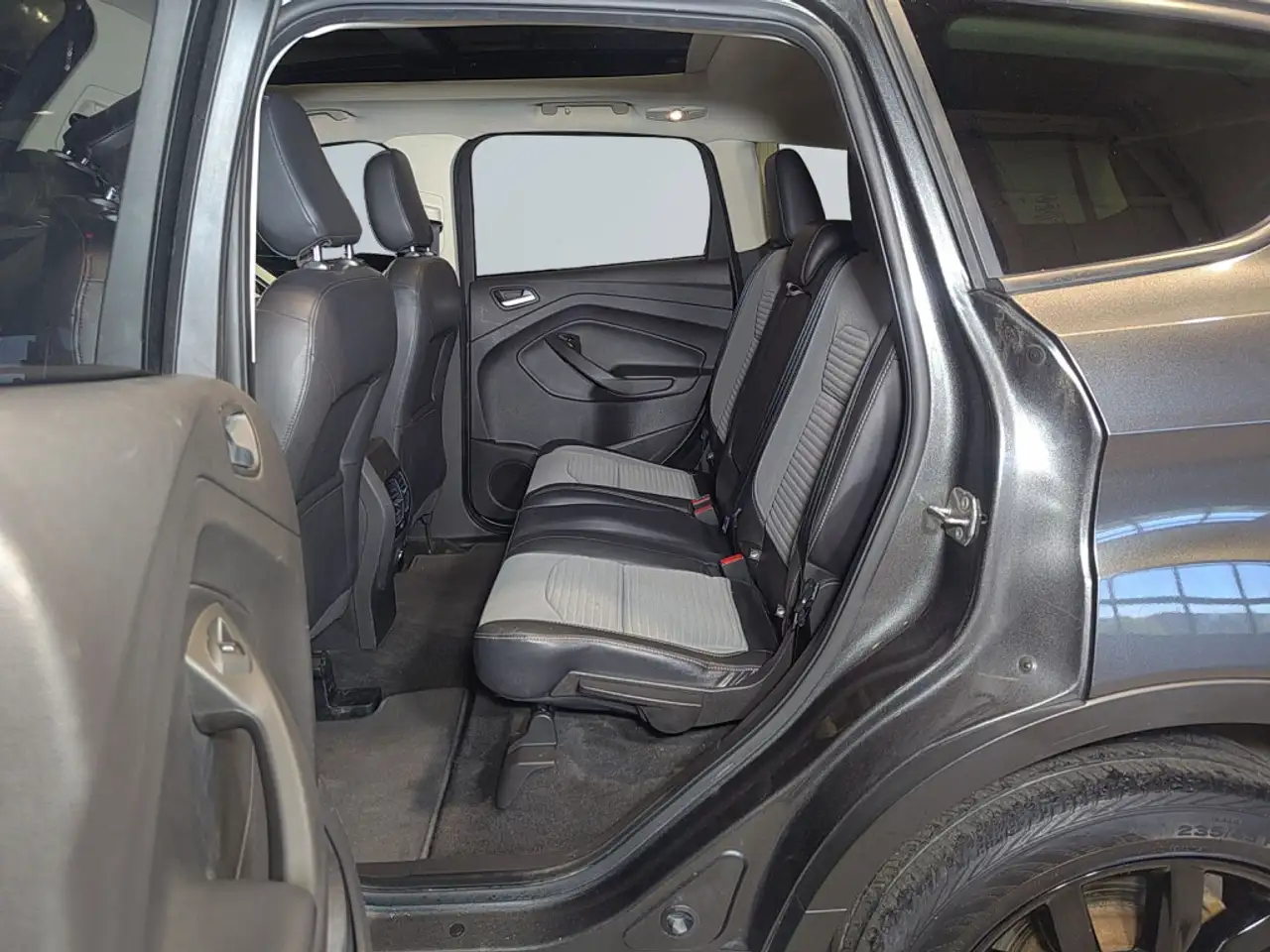Ford Escape снимка Ford Escape