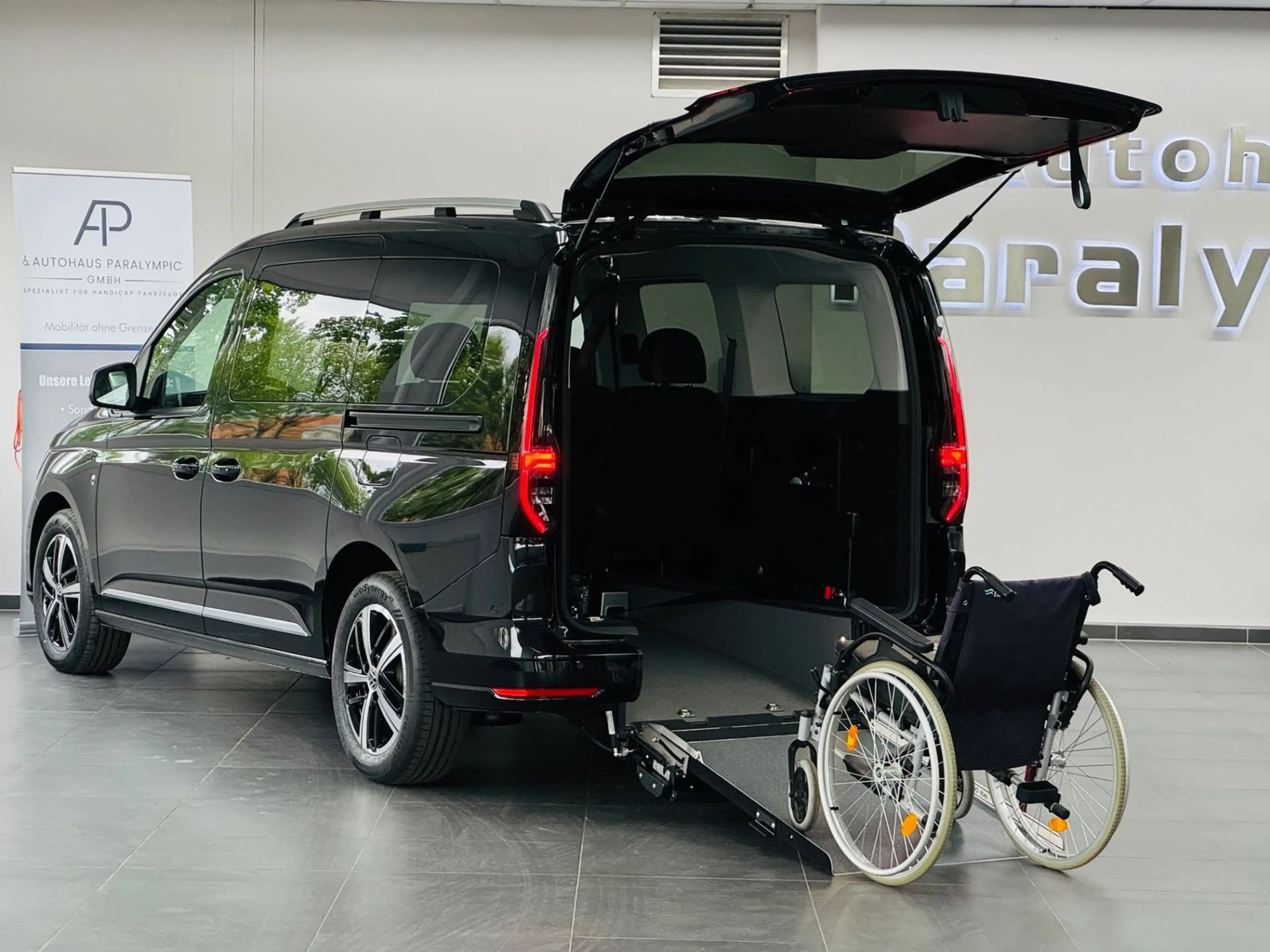 Volkswagen Caddy Maxi Style Rollstuhlgerecht-Rampe NEU