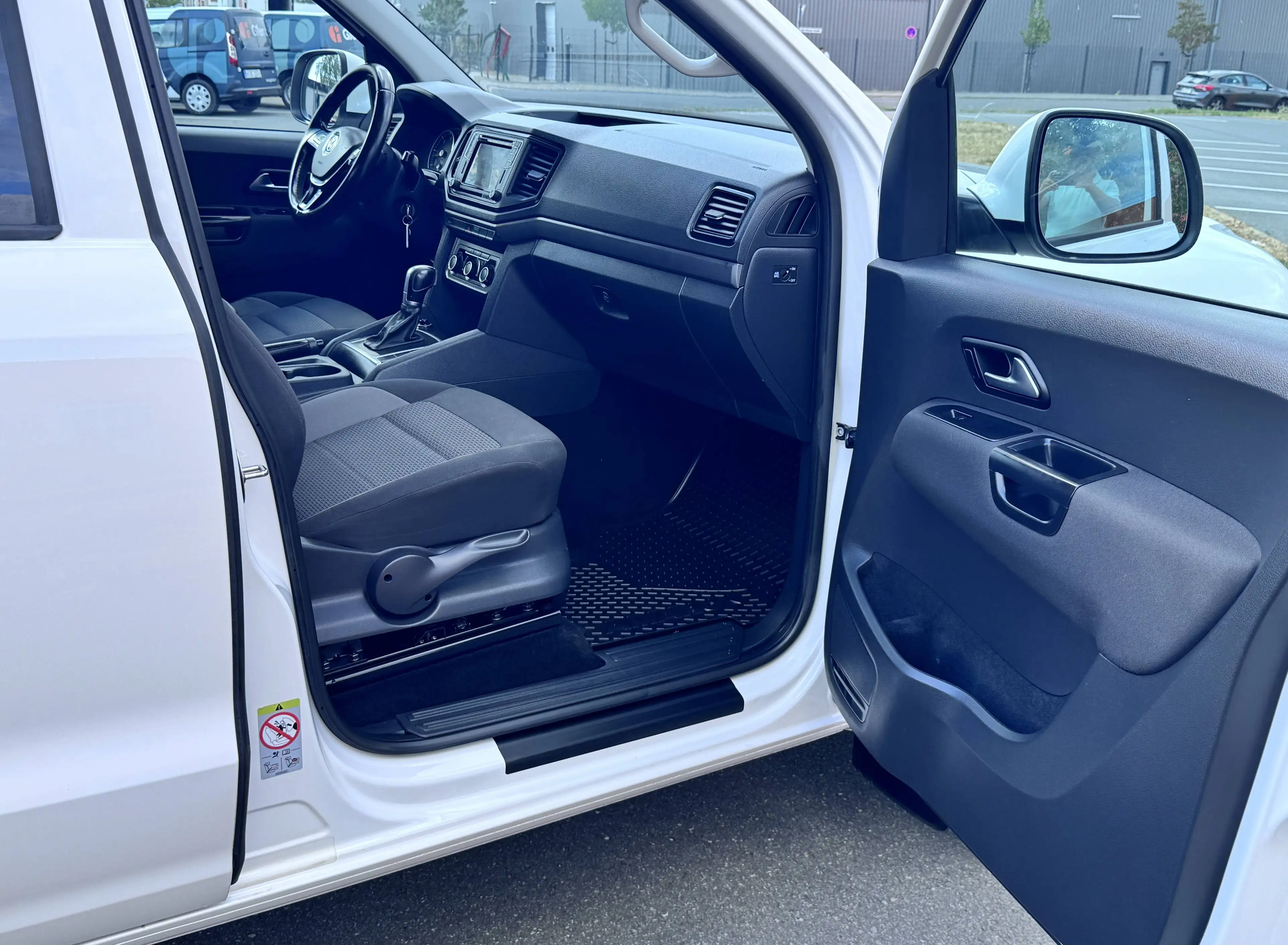 Volkswagen Amarok Amarok 3,0 V6*DoubleCab 4Motion*NAVI*AHK*LED* — photo 15