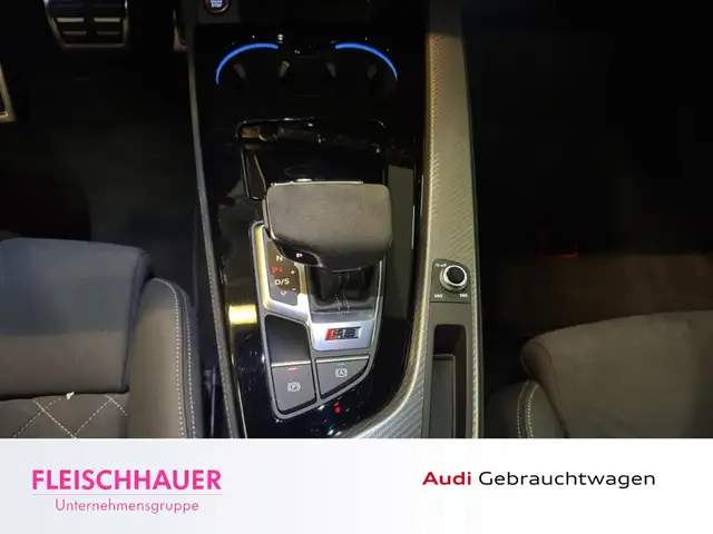 Audi RS4 view 15