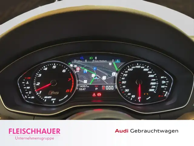 Audi RS4 view 11
