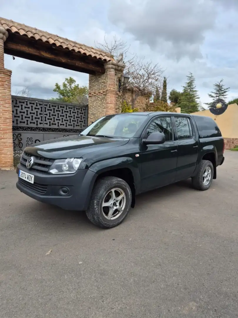Volkswagen Amarok DCb. 2.0TDI Básico 4M Conectable Verde - 2