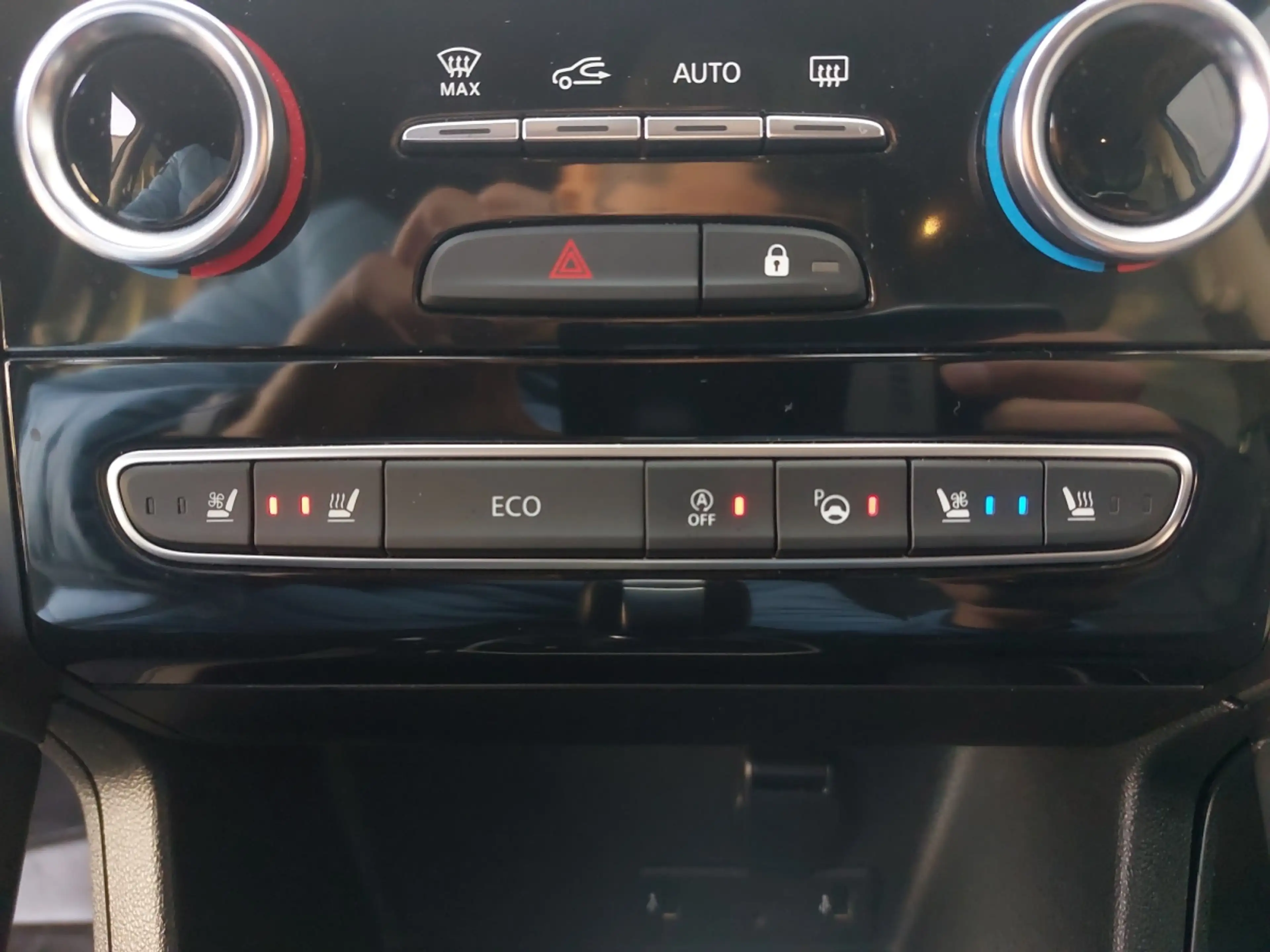 Renault Koleos dCi 185 4WD Initiale X-Tronic Aut. — photo 15