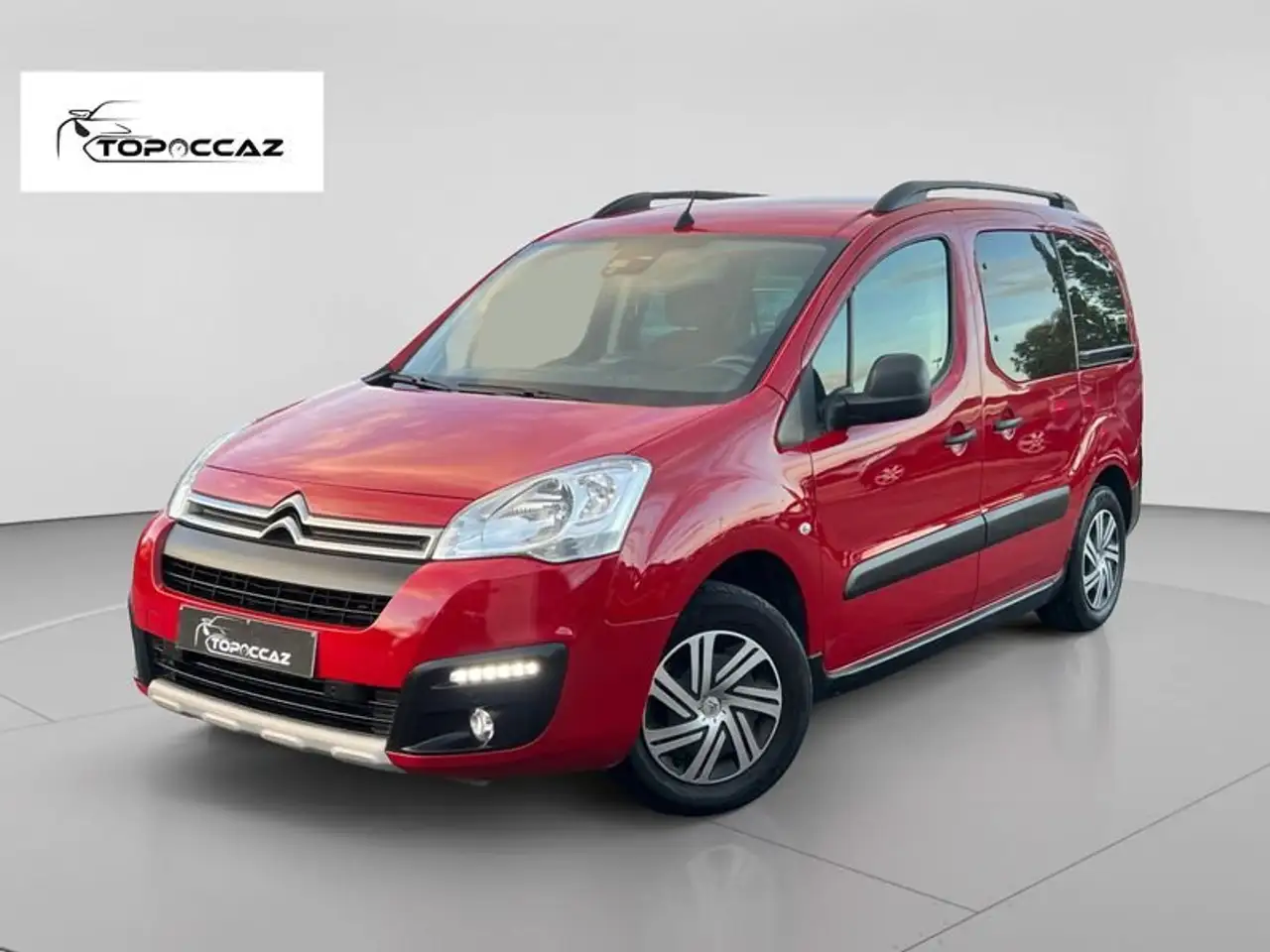 Citroen Berlingo 1.6 HDI 100CH FEEL ETG6 * AUTOMATIQUE * 71.000KM * 2018 * 1ERE MAIN — photo 1 of 15