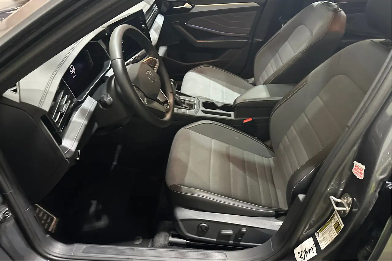 Volkswagen Jetta снимка Volkswagen Jetta