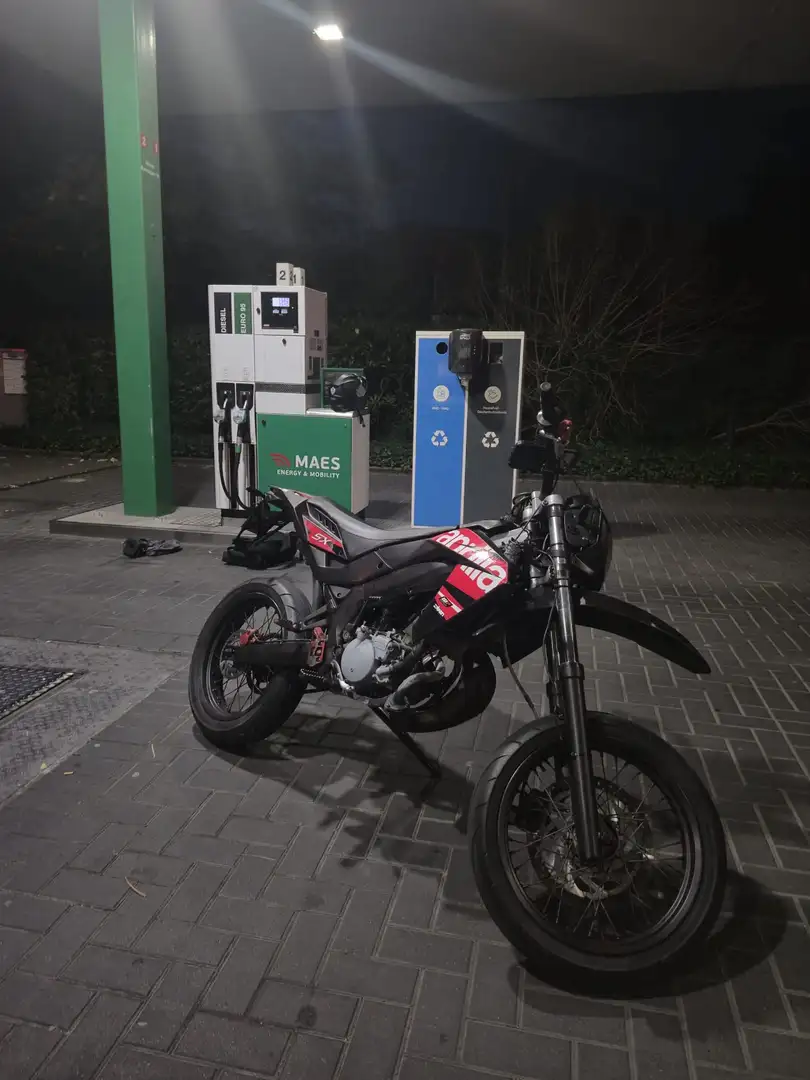 Aprilia SX 50 Zwart - 2