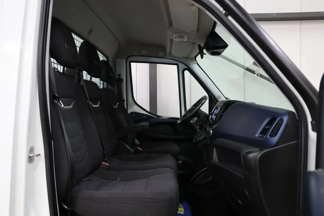 Iveco Daily 2021 — фото 12