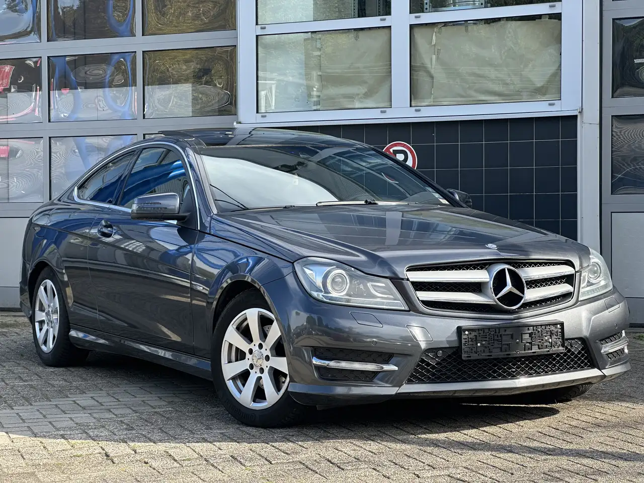 Mercedes-Benz C 180