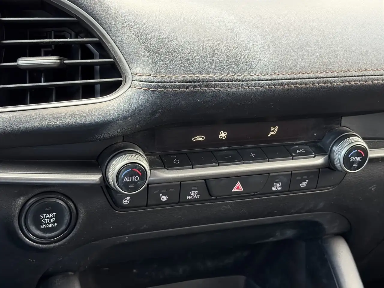 Mazda 3 снимка Mazda 3