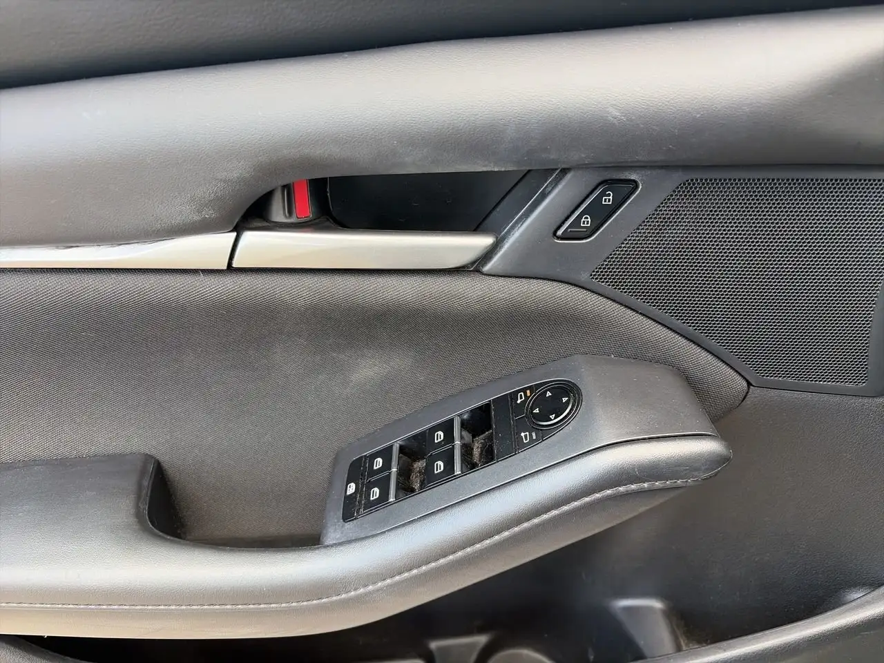 Mazda 3 снимка Mazda 3
