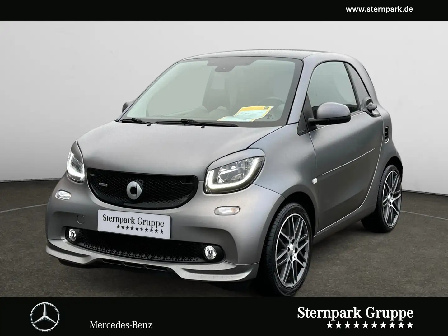 smart forTwo fortwo BRABUS Xclusive 109 PS NAVI*KAMERA*JBL* Gris - 1