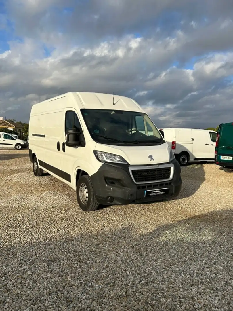 Peugeot Boxer Furgón 2.0BlueHDI 335 L3H2 Pack 130 Blanco - 1