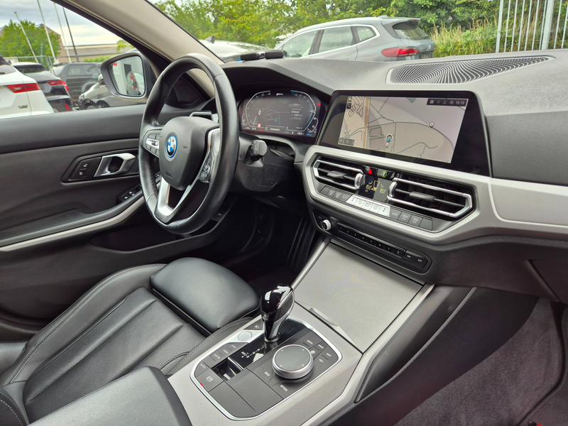 BMW 320 eA Touring // PHEV HYBRID // 2022 !! — photo 11