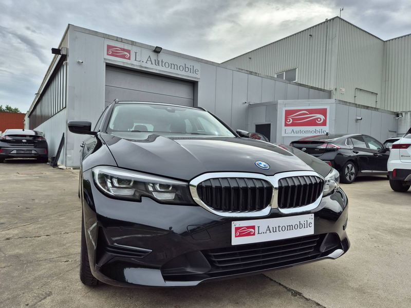 BMW 320 eA Touring // PHEV HYBRID // 2022 !!