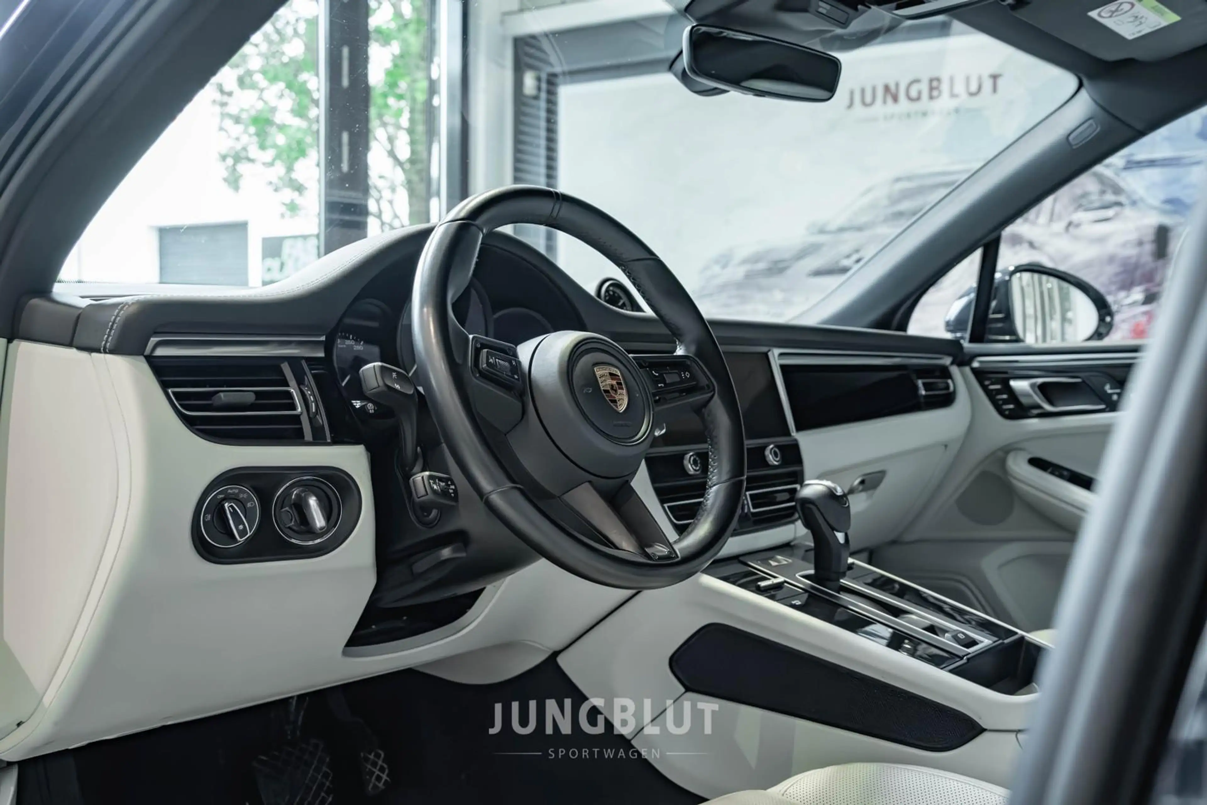 Porsche Macan S PTV PLUS + 20" + LED + BOSE + 1.HAND + MWST + AP — photo 6