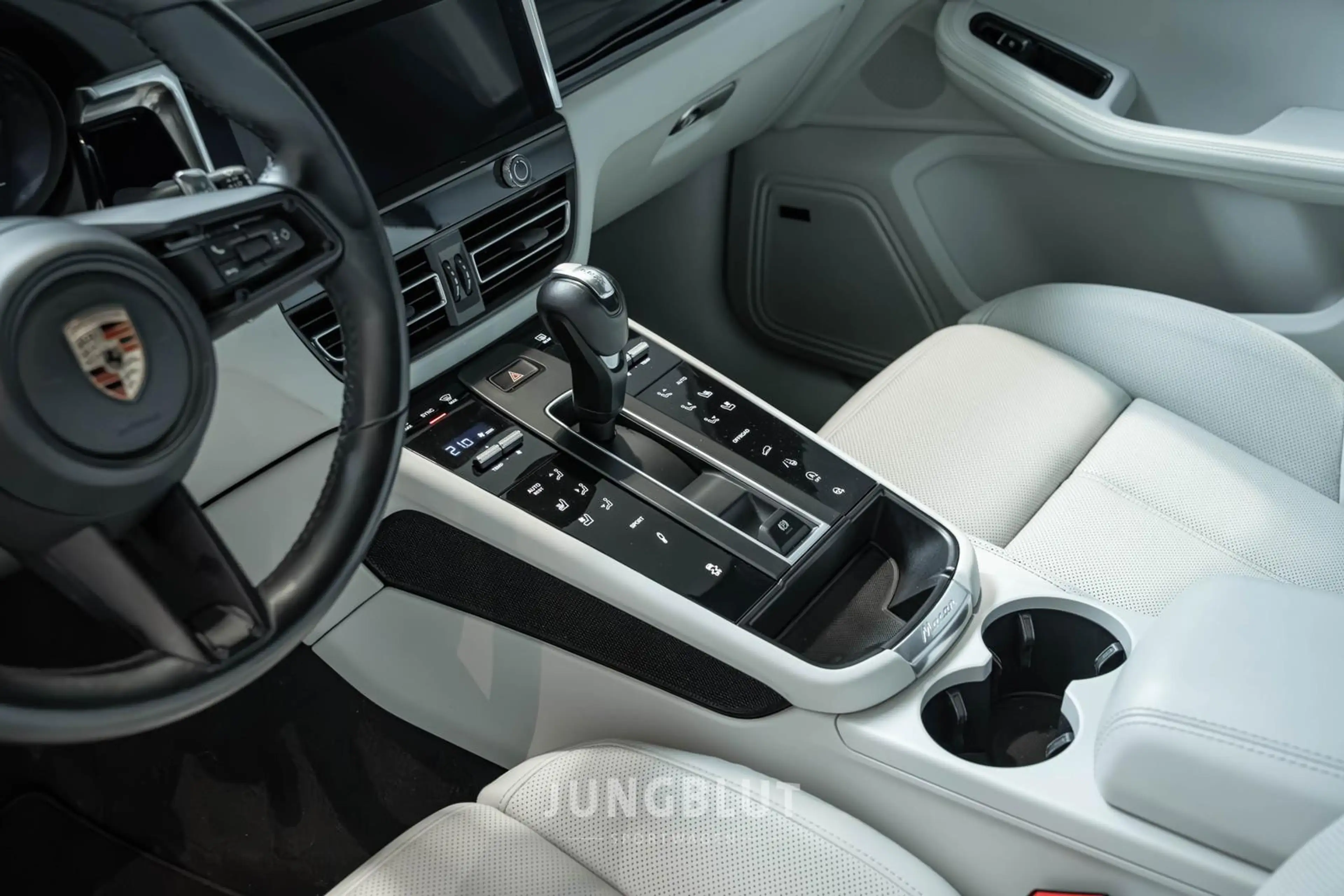 Porsche Macan S PTV PLUS + 20" + LED + BOSE + 1.HAND + MWST + AP — photo 11