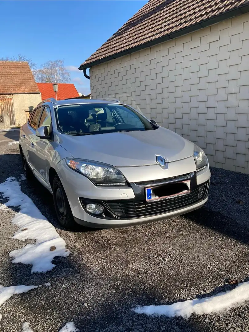 Renault Megane Family Van - 1