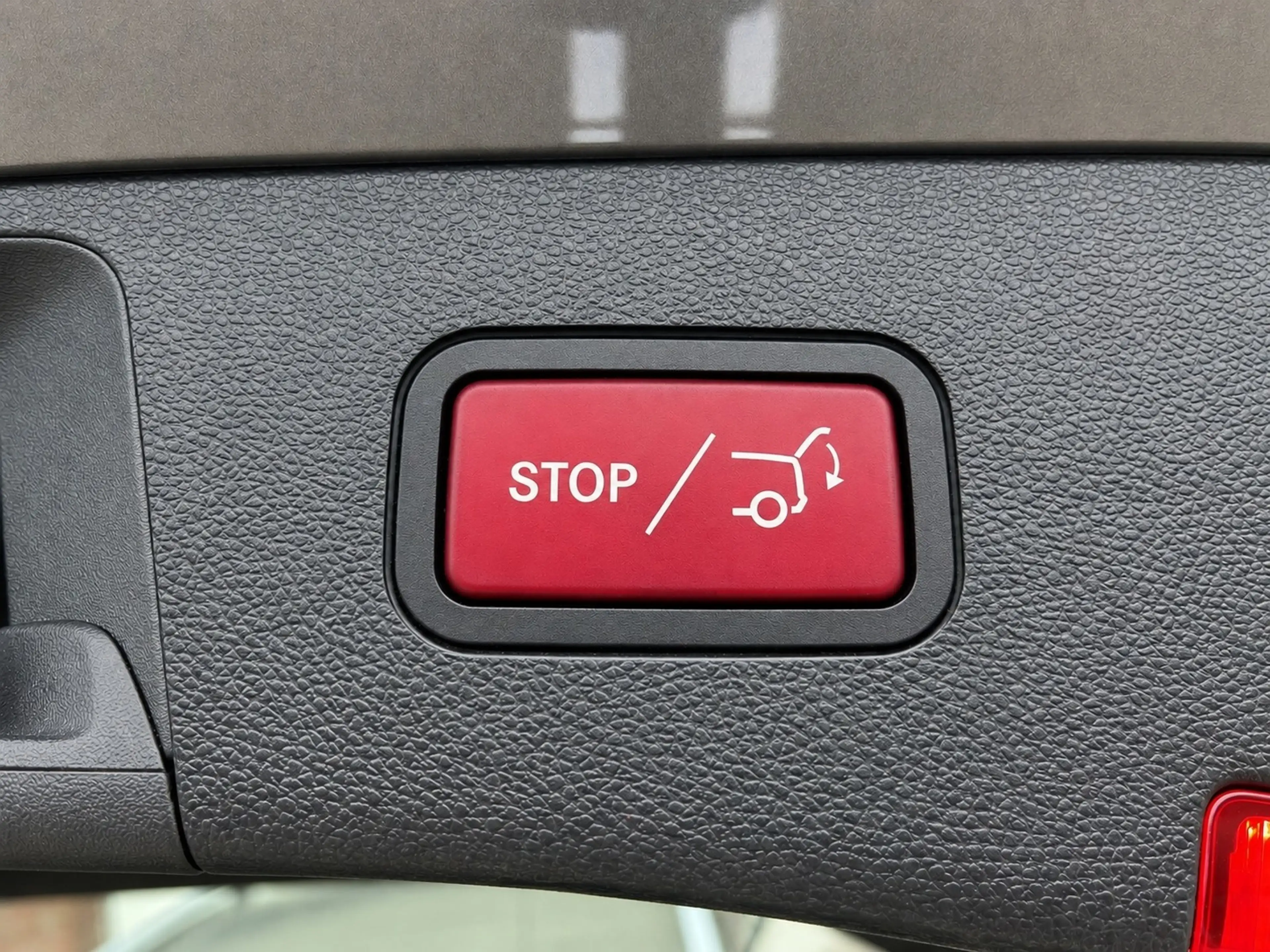 Mercedes-Benz E 200 Leder Xenon PDC 1-Hand — photo 13