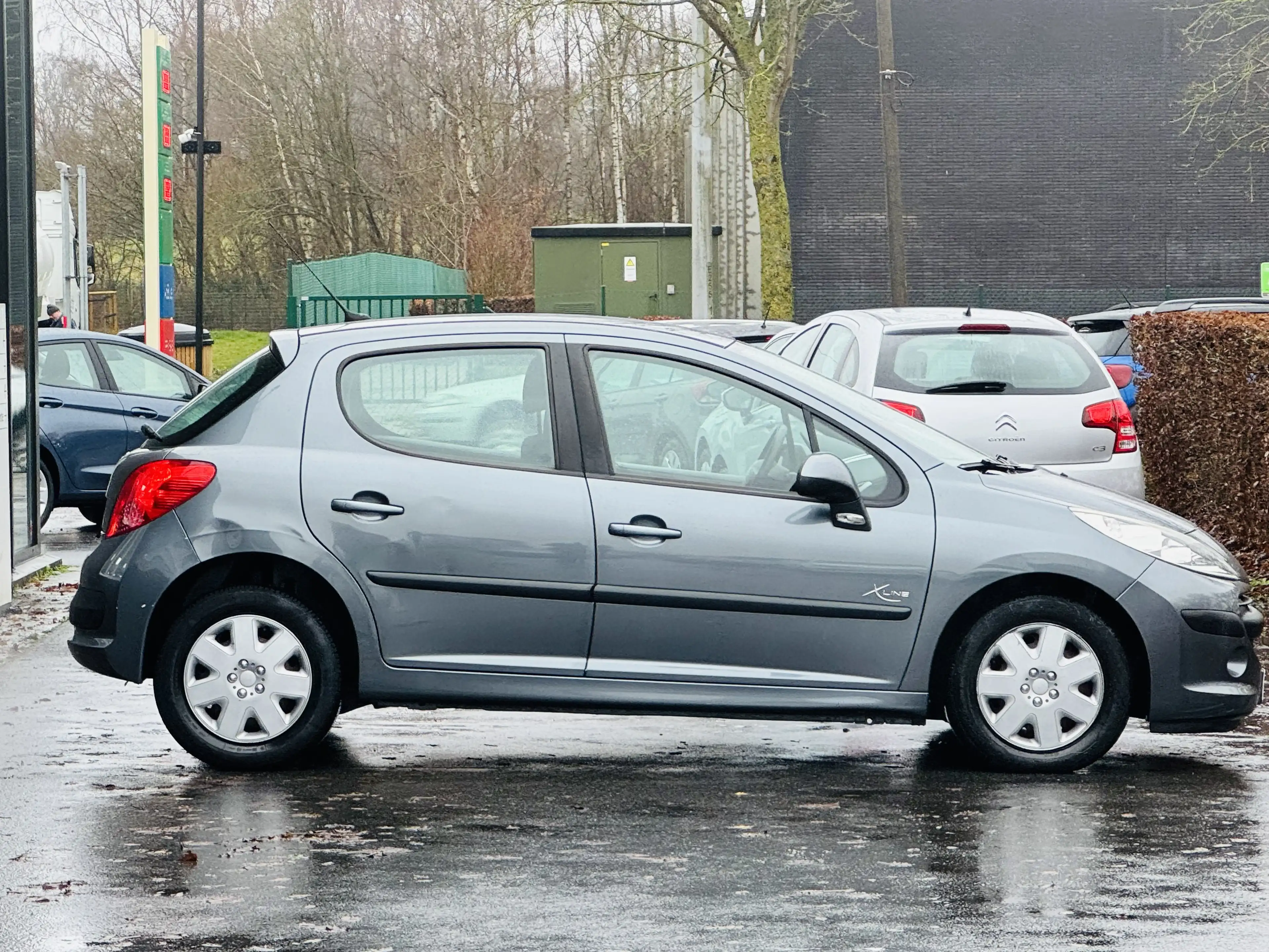 Peugeot 207 1.4i GARANTI RADIO CD CLIM CARNET — photo 7