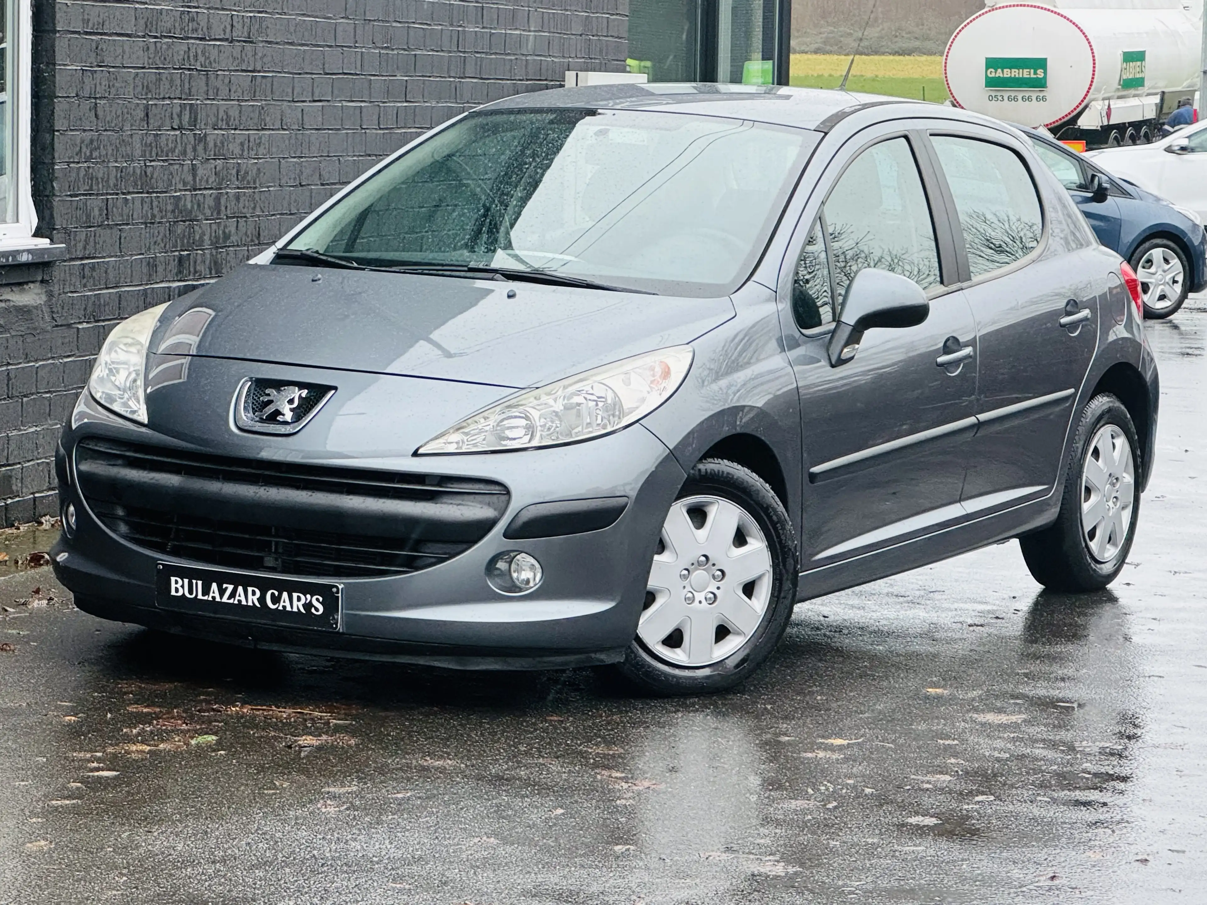 Peugeot 207 1.4i GARANTI RADIO CD CLIM CARNET