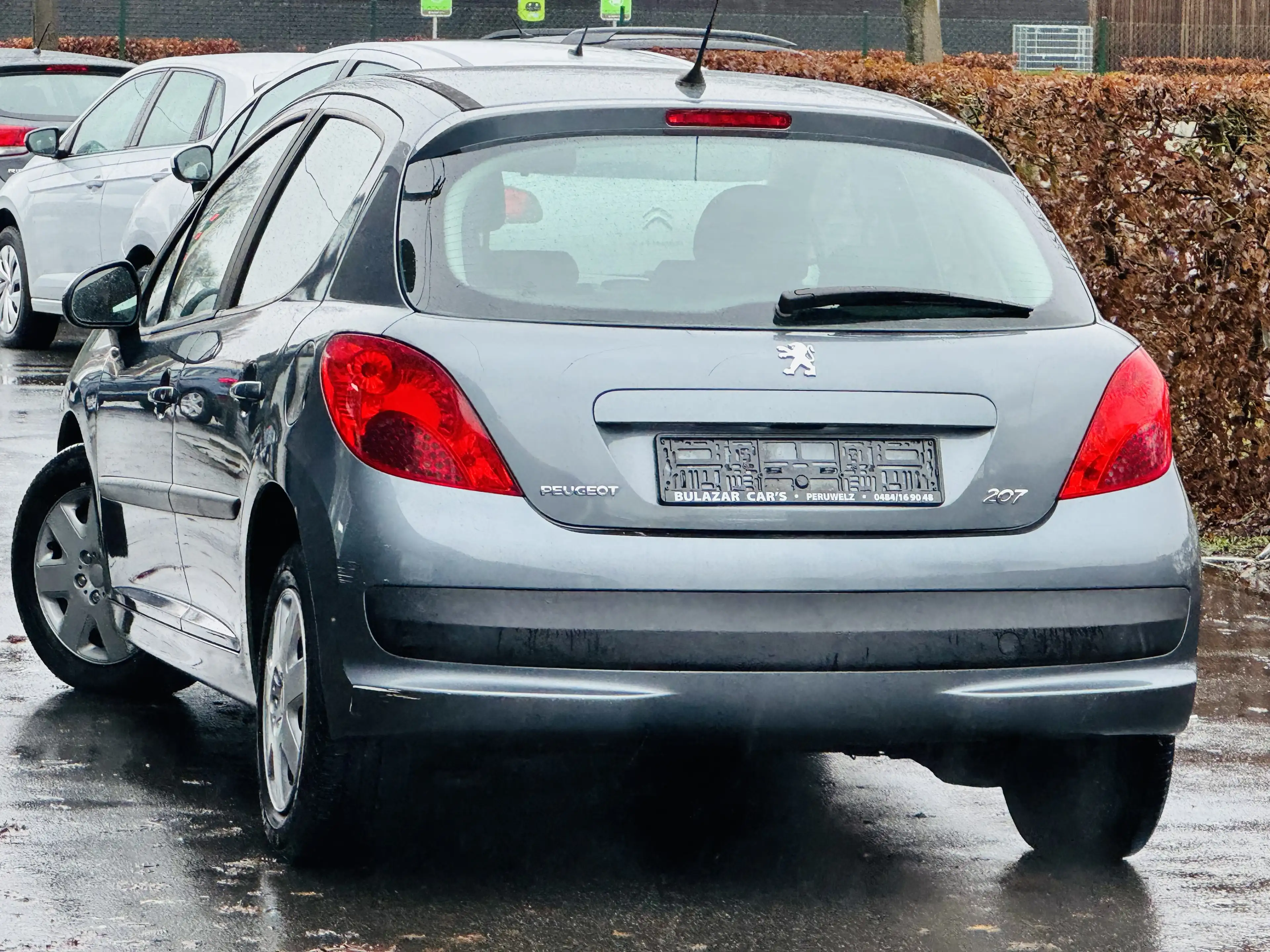 Peugeot 207 1.4i GARANTI RADIO CD CLIM CARNET — photo 4