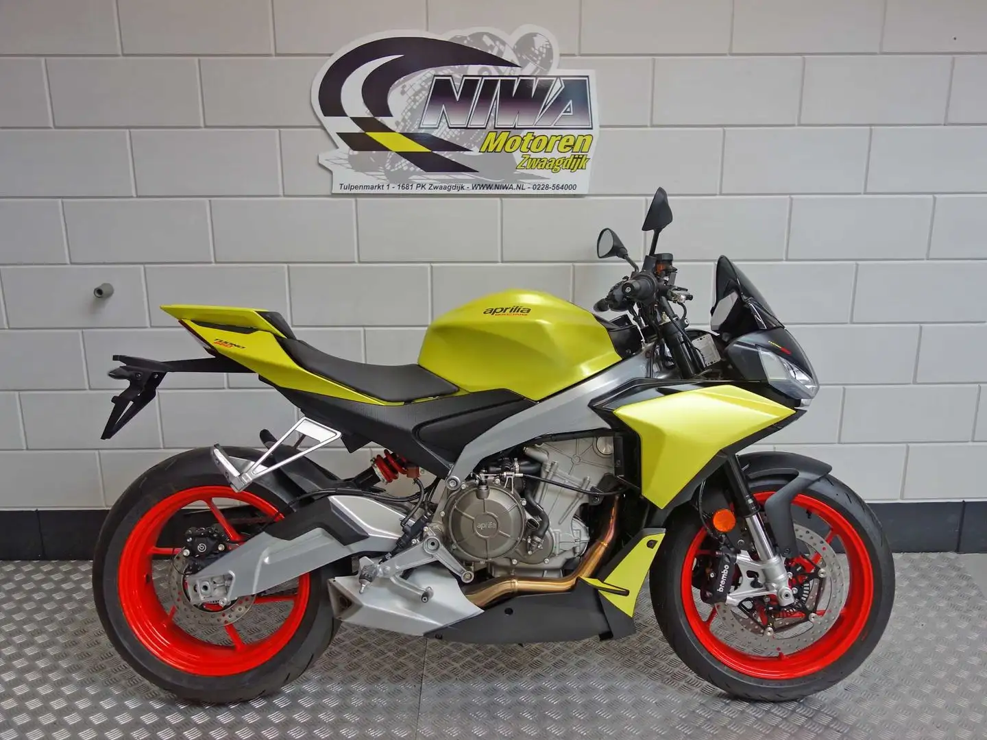 Aprilia Tuono 660 Jaune - 1