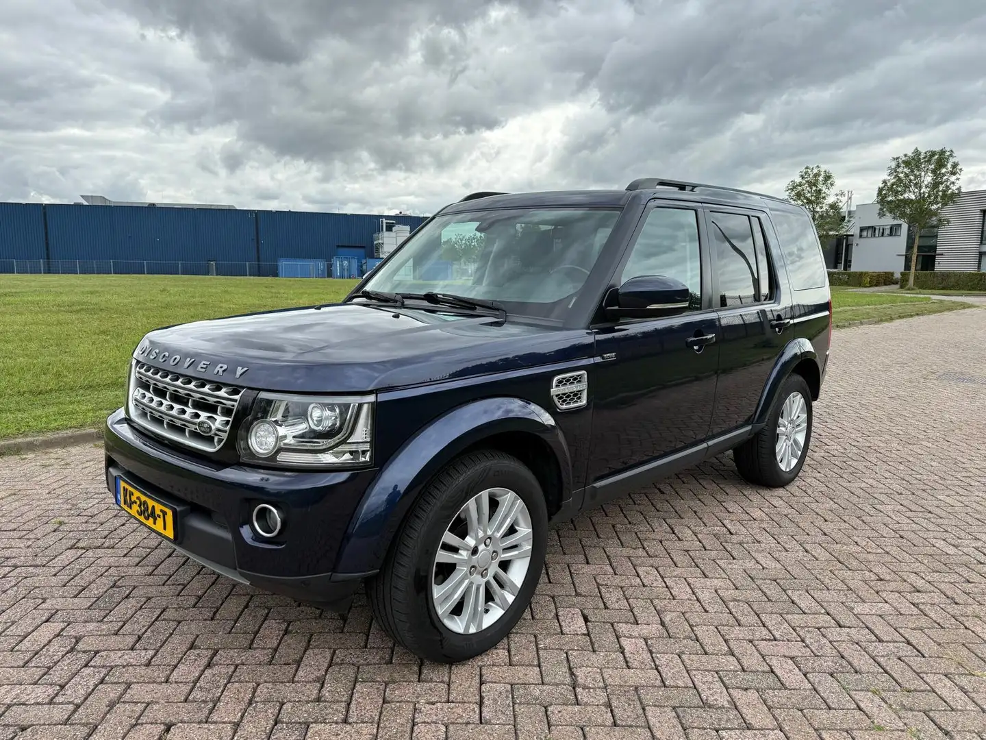 Land Rover Discovery 3.0 SDV6 HSE Luxury Edition Bleu - 2