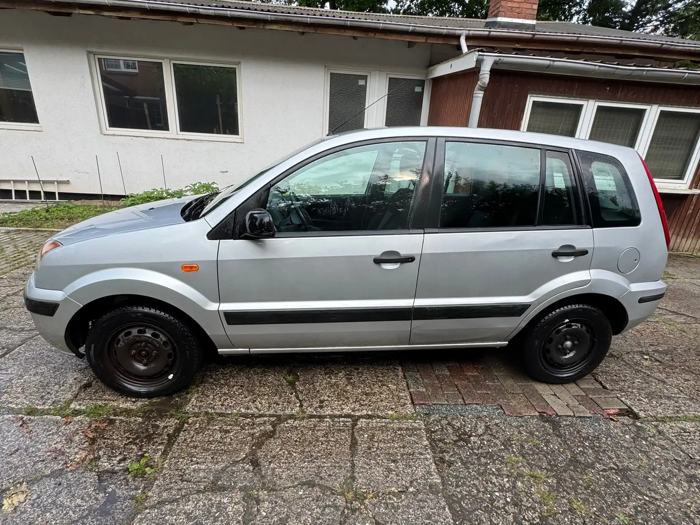 Ford Fusion Fusion 1.4 Style Silber - 2