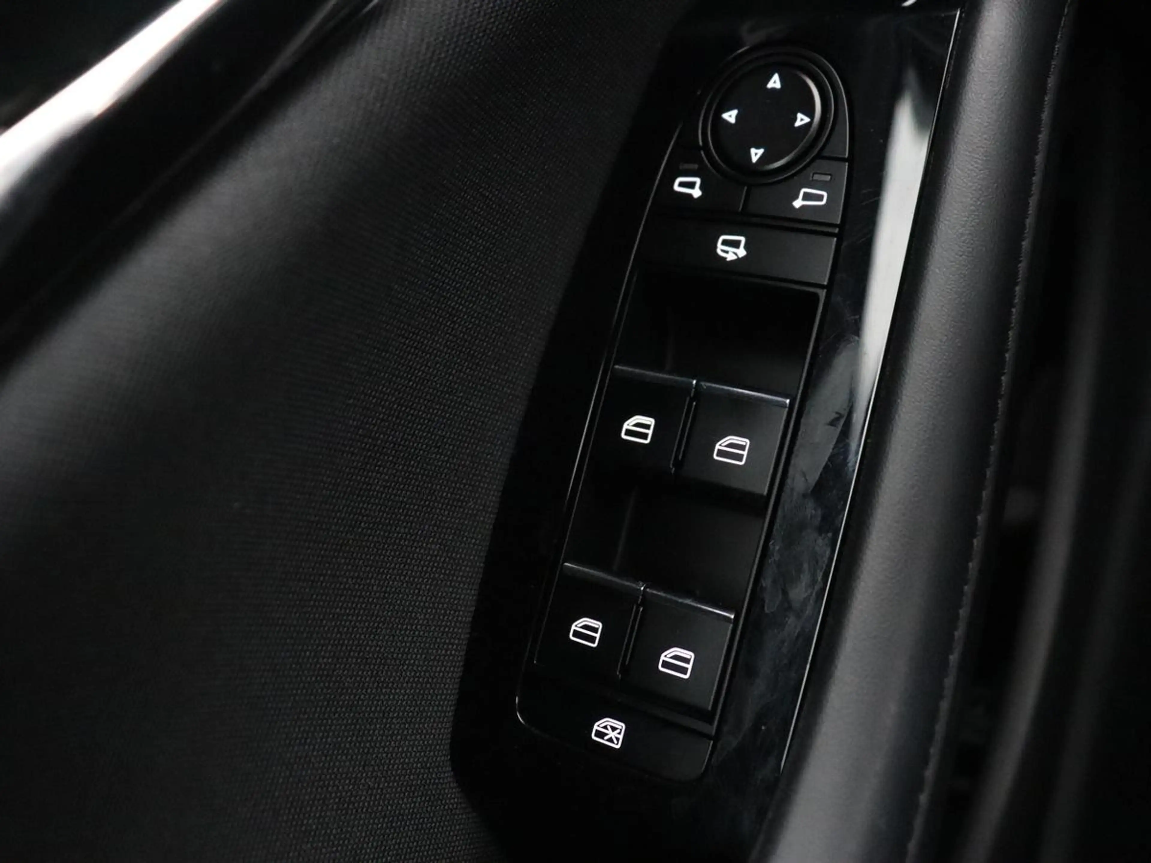 Mazda 3 2.0 e-SkyActiv-X M Hybrid 186 Comfort | Stoelverwa — photo 35