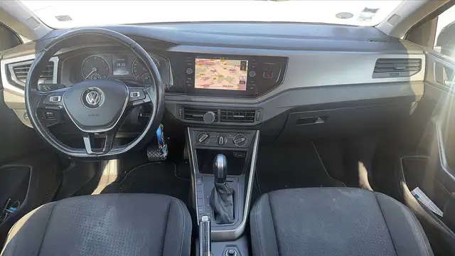 Volkswagen Polo view 11