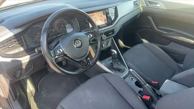 Volkswagen Polo view 8