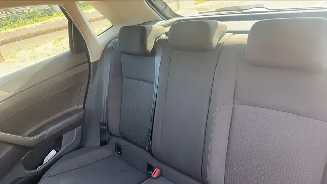 Volkswagen Polo view 9