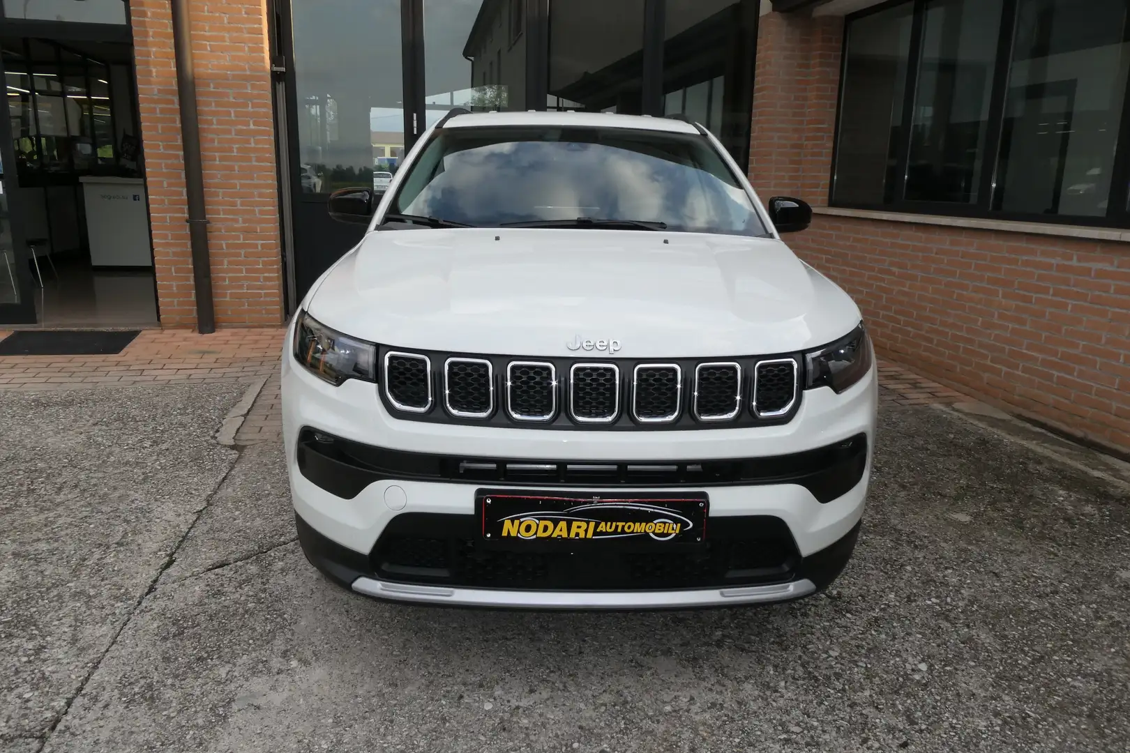 Jeep Compass 1.5 T4 130 CV MHEV Limited 2wd Bianco - 2