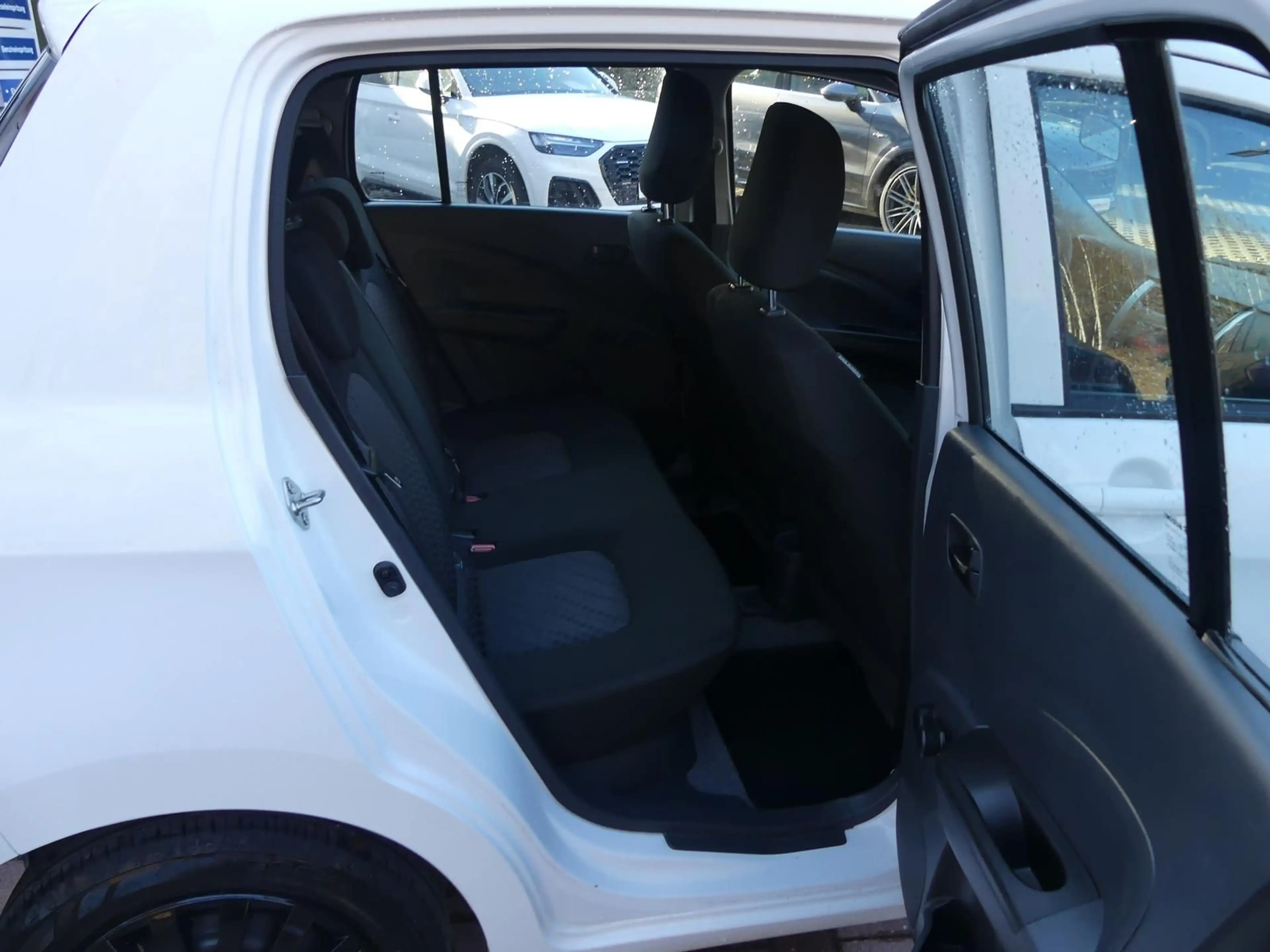 Suzuki Celerio *1.0*SHZ*Bluetooth*Klima*USB*Freisprech — photo 11