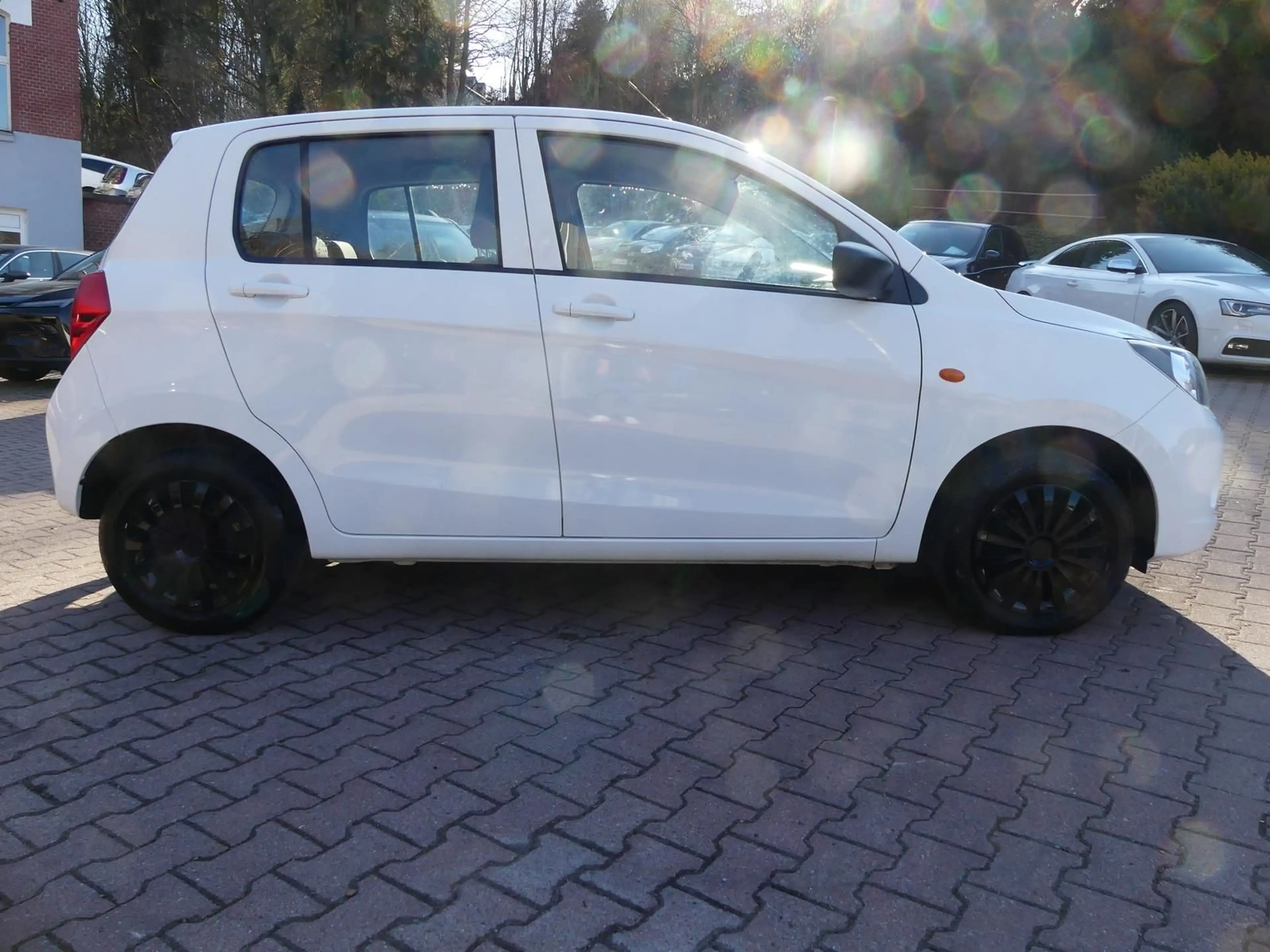 Suzuki Celerio *1.0*SHZ*Bluetooth*Klima*USB*Freisprech — photo 4