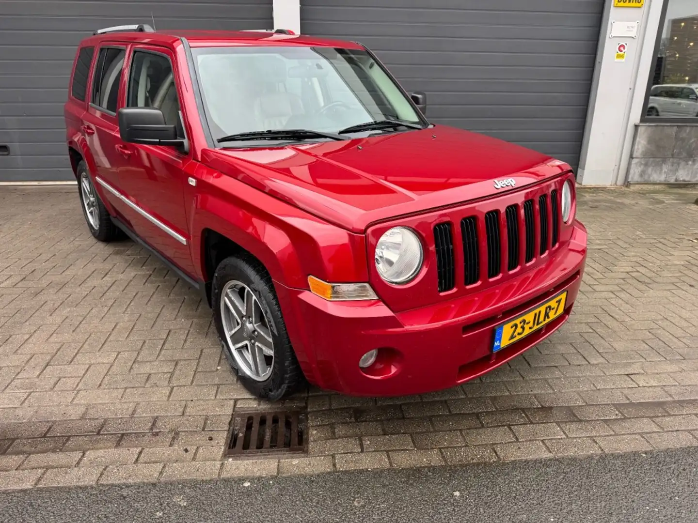 Jeep Patriot 2.4 Limited Liberty Rood - 2